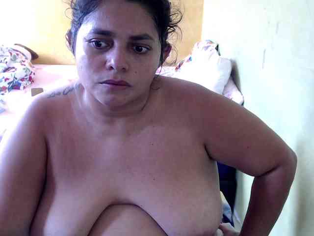 mia-naughty webcam