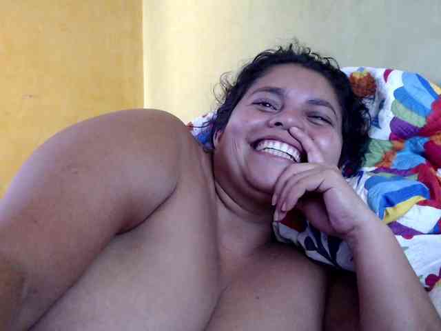 mia-naughty webcam