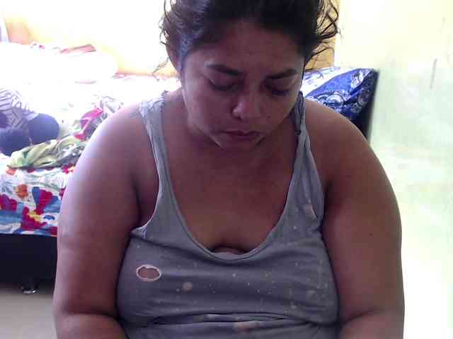 mia-naughty webcam