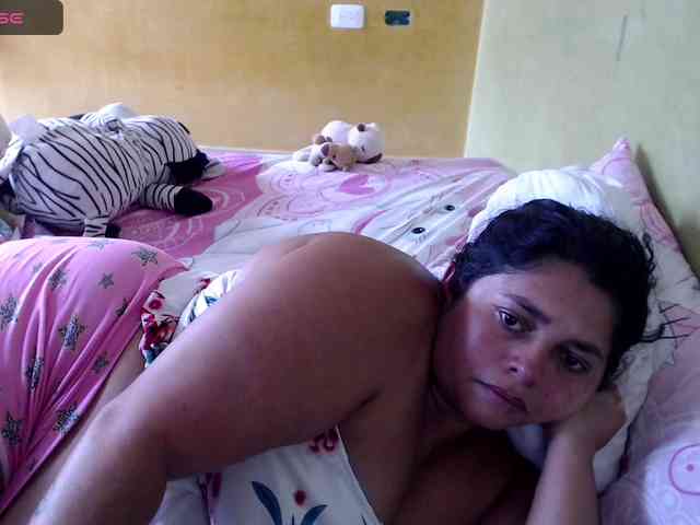mia-naughty webcam