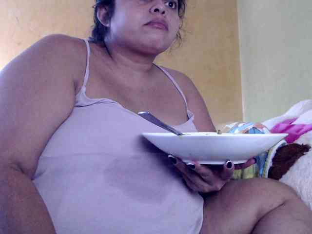 mia-naughty webcam