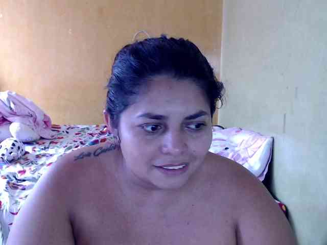 mia-naughty webcam