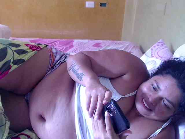 mia-naughty webcam