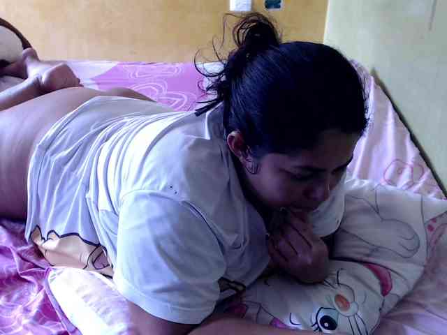 mia-naughty webcam