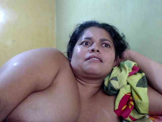 mia-naughty webcam