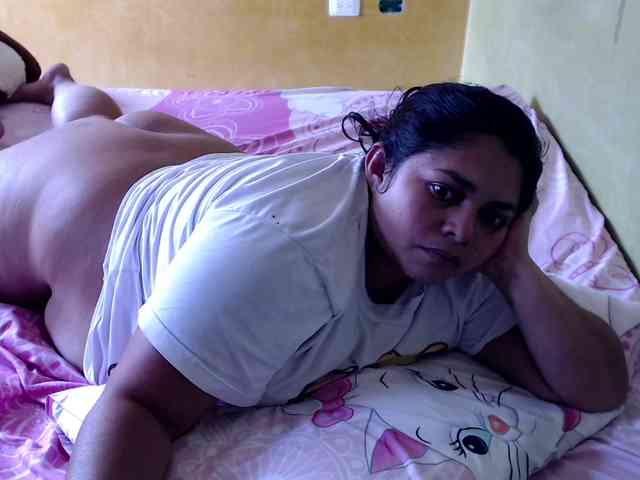mia-naughty webcam