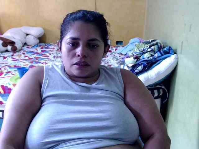 mia-naughty Live Webcam on BongaCams