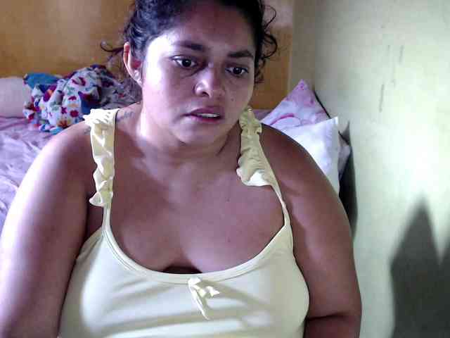 mia-naughty webcam