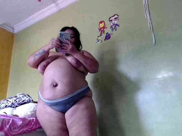 mia-naughty webcam