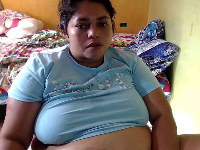 mia-naughty webcam