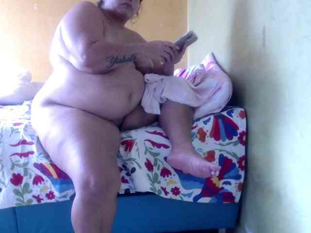 mia-naughty webcam