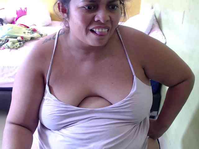 mia-naughty webcam