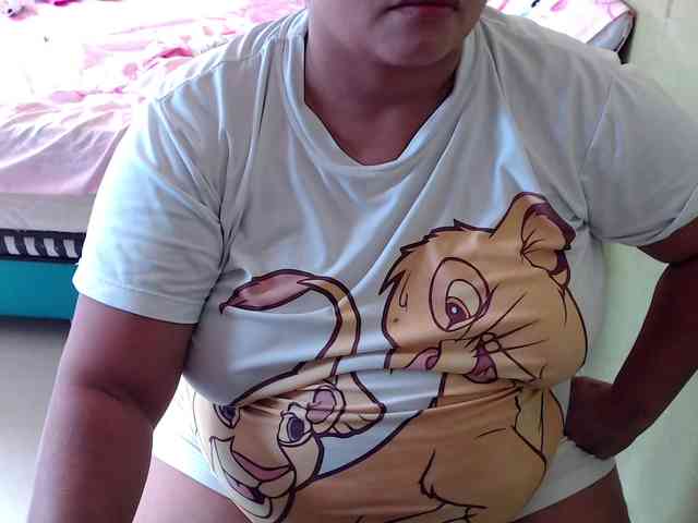 mia-naughty webcam