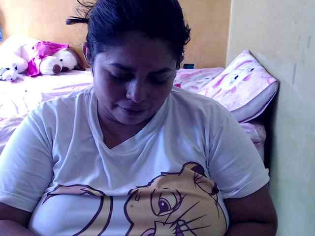 mia-naughty webcam