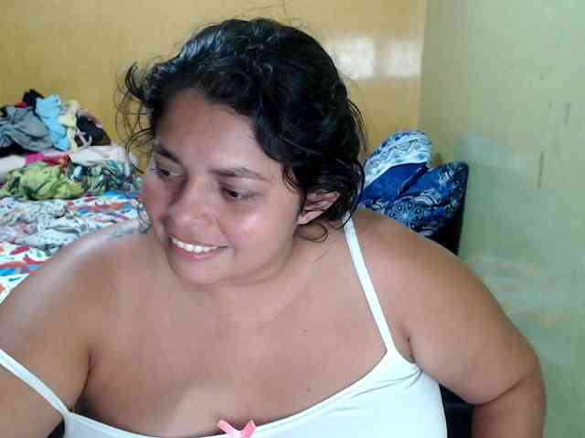 mia-naughty webcam