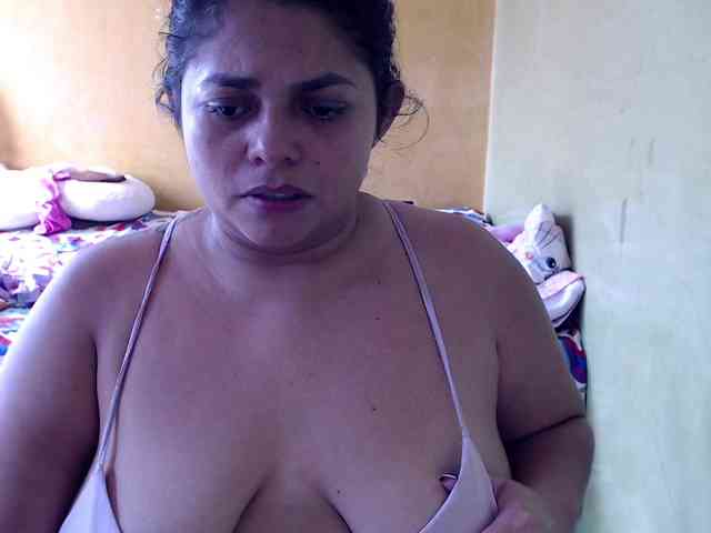 mia-naughty webcam