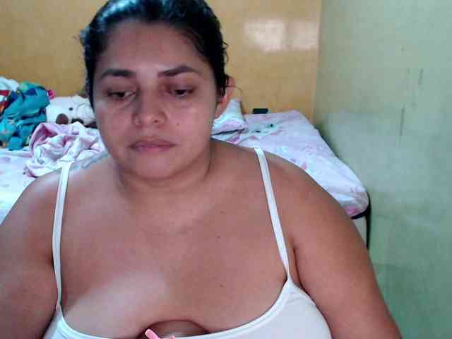 mia-naughty webcam