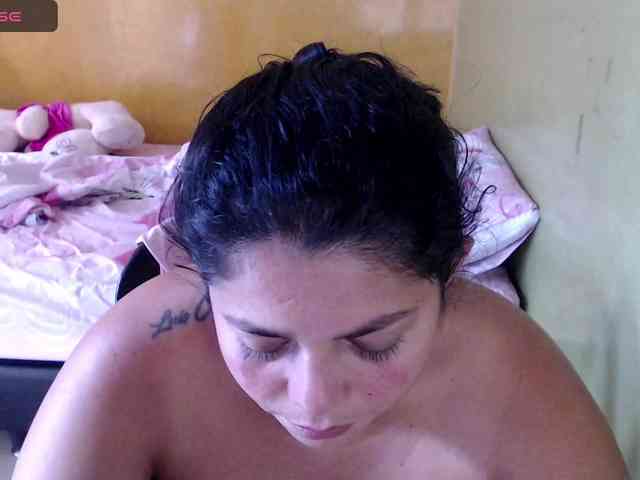 mia-naughty webcam