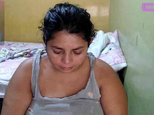 mia-naughty webcam