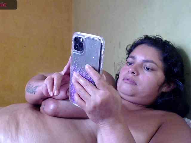 mia-naughty webcam