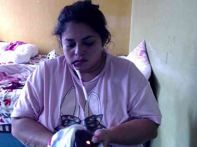mia-naughty webcam