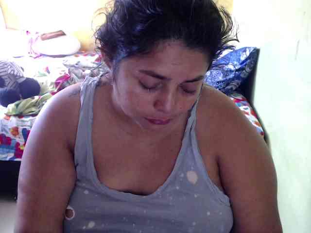 mia-naughty webcam
