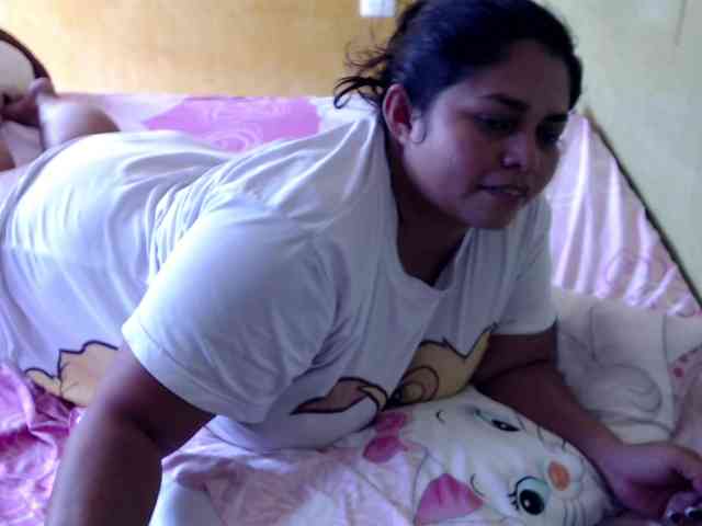 mia-naughty webcam