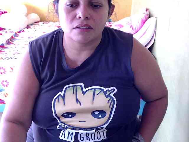 mia-naughty webcam