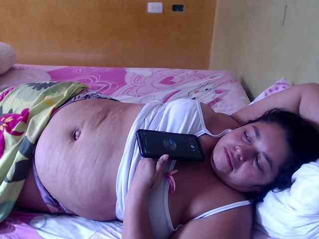 mia-naughty webcam