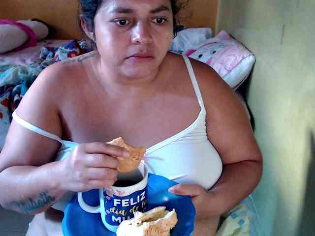 mia-naughty webcam