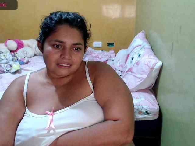 mia-naughty webcam