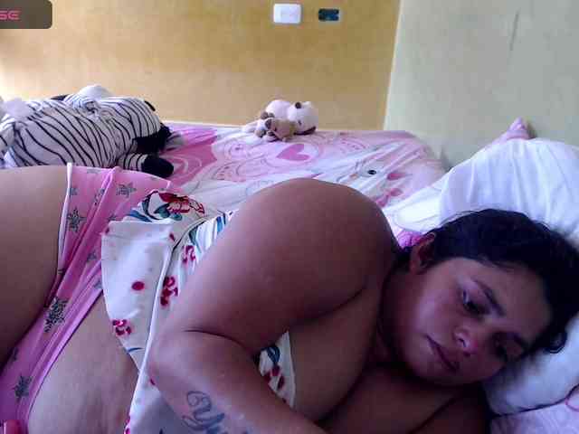 mia-naughty webcam