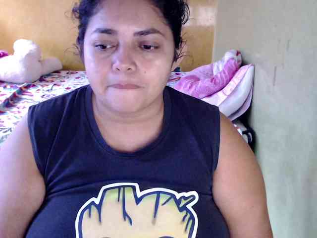 mia-naughty webcam