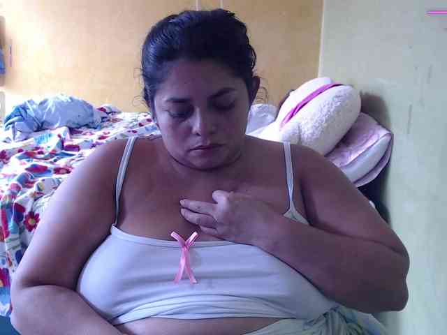 mia-naughty webcam