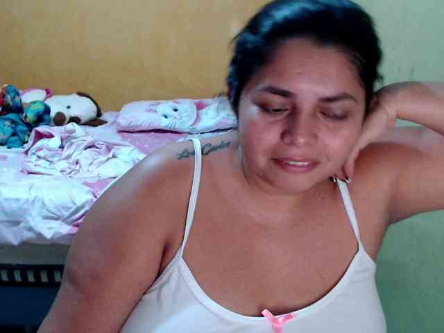 mia-naughty webcam
