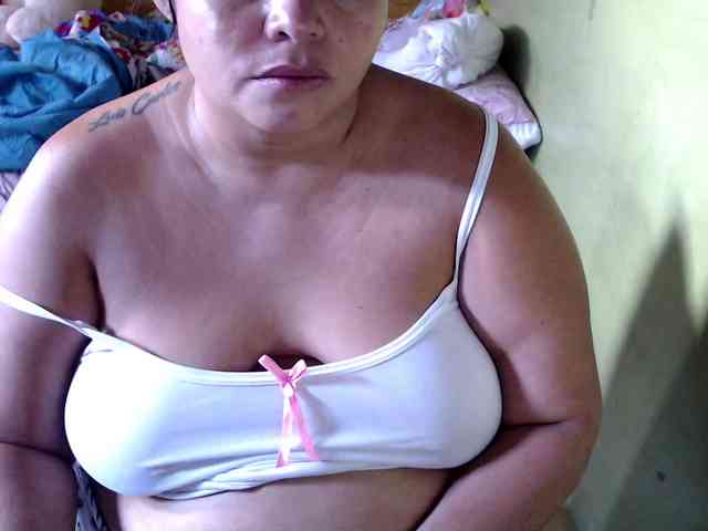 mia-naughty webcam