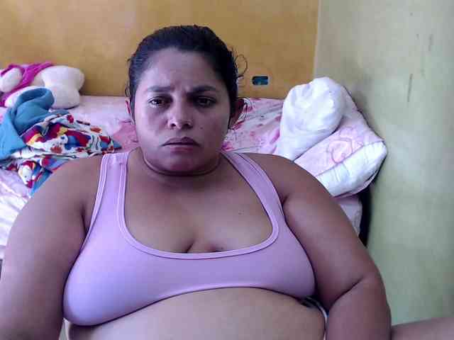 mia-naughty webcam