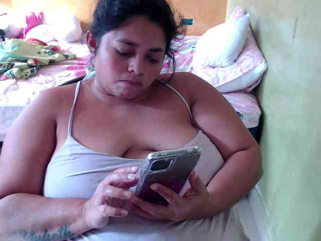 mia-naughty webcam