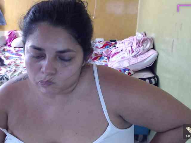 mia-naughty webcam