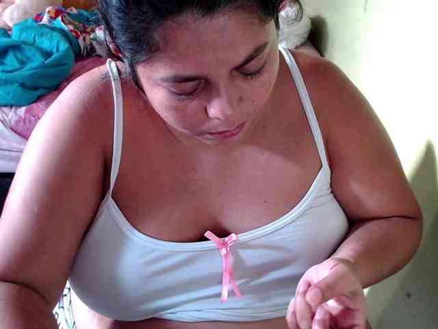 mia-naughty webcam