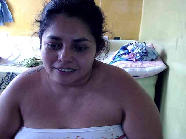 mia-naughty webcam
