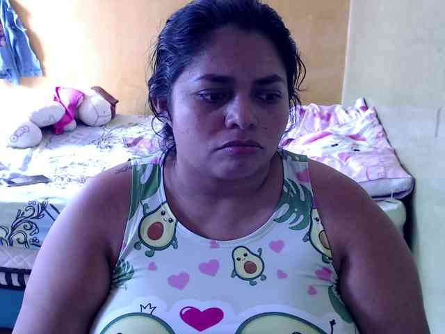 mia-naughty webcam