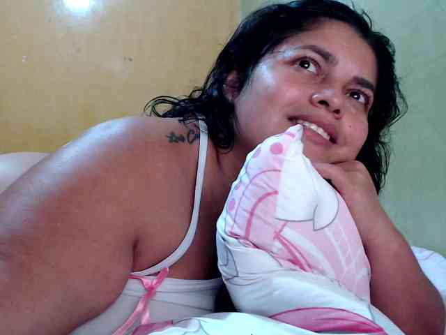 mia-naughty webcam