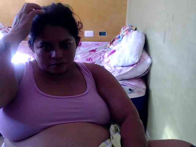 mia-naughty webcam