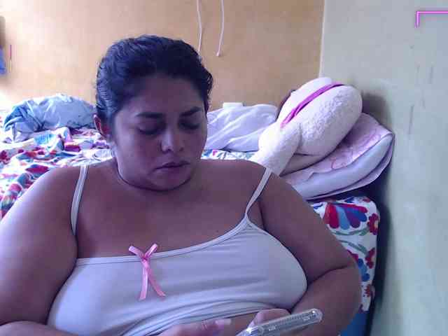 mia-naughty webcam