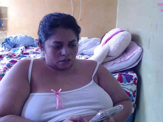 mia-naughty webcam