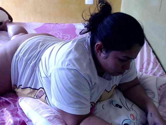 mia-naughty webcam