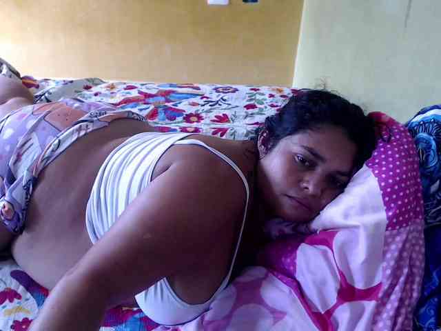 mia-naughty webcam