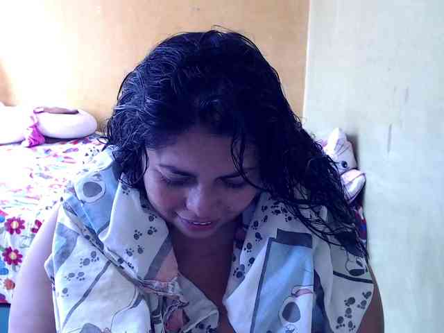 mia-naughty webcam