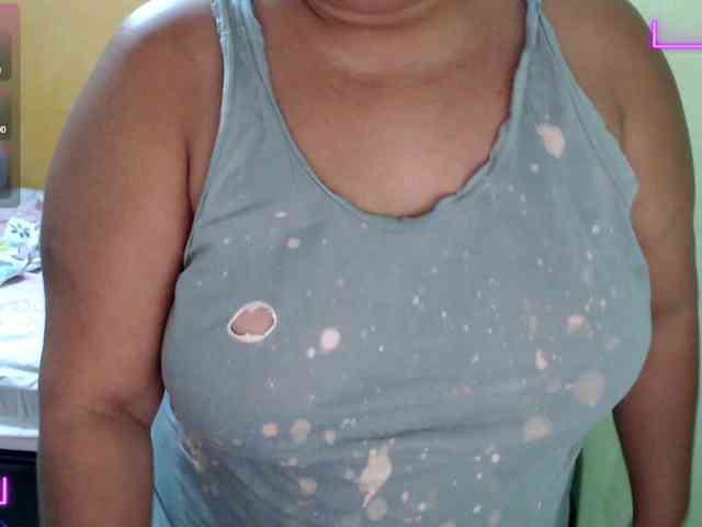 mia-naughty webcam